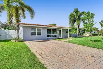 1005 SE 9th Ave, Deerfield Beach, FL 33441 - Photo 5