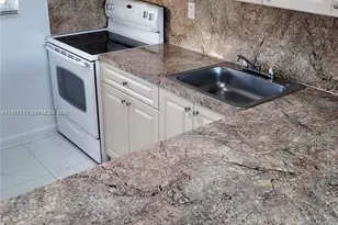 10820 SW 200th Dr, Cutler Bay, FL 33157 - Photo 1