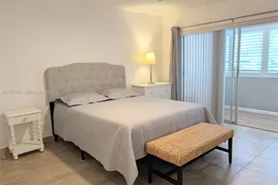 330 SE 2nd St, Hallandale Beach, FL 33009 - Photo 19