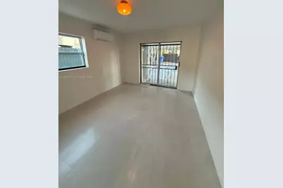 525 SW 22 Ave #B, Miami, FL 33135 - Photo 9