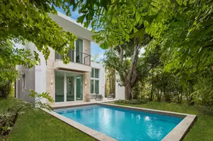 335 W 46th St, Miami Beach, FL 33140 - Photo 25