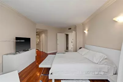 300 S Pointe Dr #605, Miami Beach, FL 33139 - Photo 41