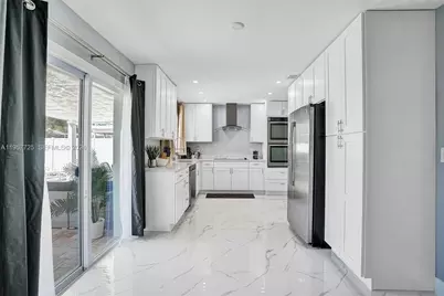 477 SE 17th Ter, Deerfield Beach, FL 33441 - Photo 11