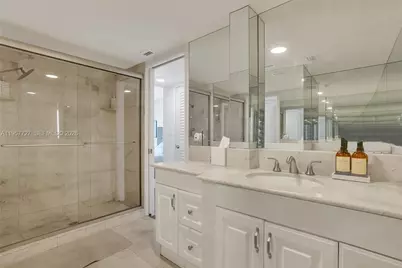 10000 W Bay Harbor Dr #PH23, Bay Harbor Islands, FL 33154 - Photo 19