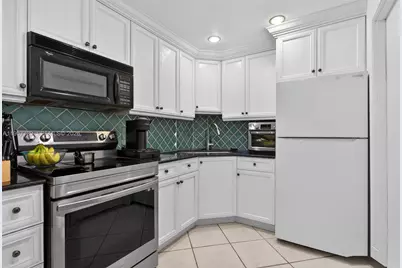 9 NE 19th Ct #104C, Wilton Manors, FL 33305 - Photo 7