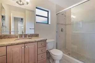 568 SW 169th Terrace, Weston, FL 33326 - Photo 7