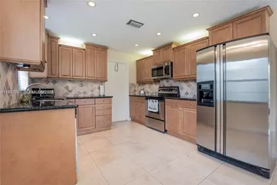 568 SW 169th Ter #568, Weston, FL 33326 - Photo 9