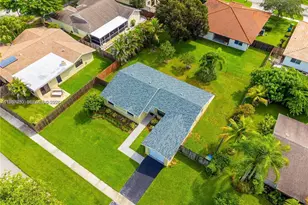 568 SW 169th Terrace, Weston, FL 33326 - Photo 3