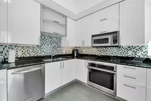 60 SW 13th St, Miami, FL 33130 - Photo 11