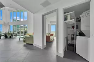 60 SW 13th St, Miami, FL 33130 - Photo 9