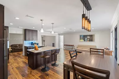 1221 NW 96th Ter, Pembroke Pines, FL 33024 - Photo 19