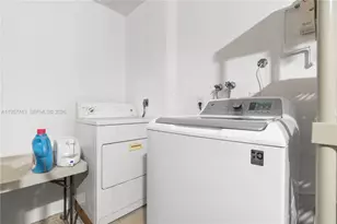 1221 NW 96th Terrace, Pembroke Pines, FL 33024 - Photo 31