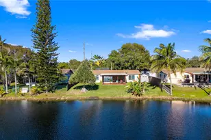 1221 NW 96th Terrace, Pembroke Pines, FL 33024 - Photo 5