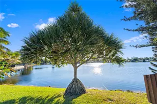 1221 NW 96th Terrace, Pembroke Pines, FL 33024 - Photo 35