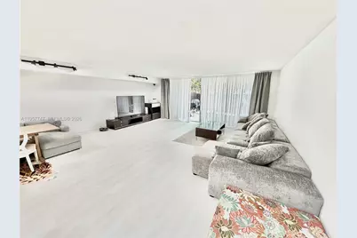 2203 NE 7th St #14, Hallandale Beach, FL 33009 - Photo 5