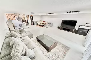 2203 NE 7th St, Hallandale Beach, FL 33009 - Photo 3