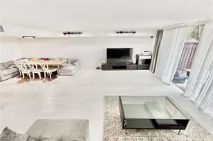 2203 NE 7th St, Hallandale Beach, FL 33009 - Photo 9