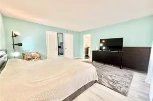 2203 NE 7th St, Hallandale Beach, FL 33009 - Photo 23