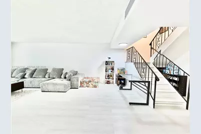 2203 NE 7th St #14, Hallandale Beach, FL 33009 - Photo 15