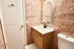 2203 NE 7th St, Hallandale Beach, FL 33009 - Photo 33