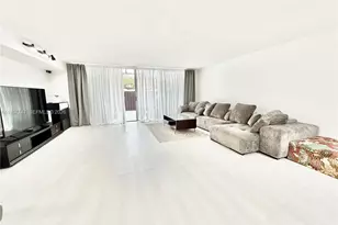 2203 NE 7th St, Hallandale Beach, FL 33009 - Photo 13