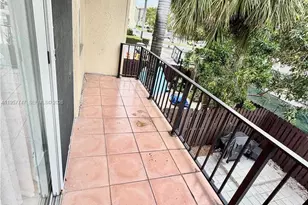 2203 NE 7th St, Hallandale Beach, FL 33009 - Photo 35