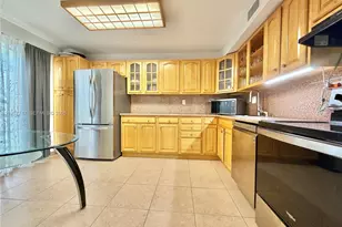 2203 NE 7th St, Hallandale Beach, FL 33009 - Photo 3