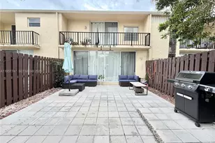 2203 NE 7th St, Hallandale Beach, FL 33009 - Photo 5