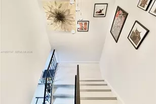 2203 NE 7th St, Hallandale Beach, FL 33009 - Photo 17