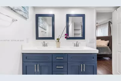 4081 NE 14th Ave, Oakland Park, FL 33334 - Photo 17