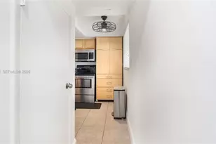 4081 NE 14th Ave, Oakland Park, FL 33334 - Photo 15