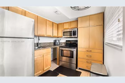 4081 NE 14th Ave, Oakland Park, FL 33334 - Photo 11