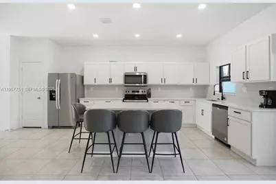 816 NW 3rd Ter #818, Pompano Beach, FL 33060 - Photo 5