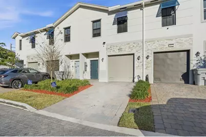 816 NW 3rd Ter #818, Pompano Beach, FL 33060 - Photo 1