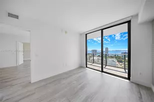 121 NE 34th St, Miami, FL 33137 - Photo 15