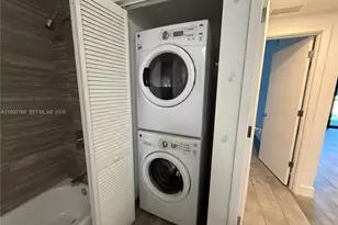 1010 Brickell Ave, Miami, FL 33131 - Photo 11