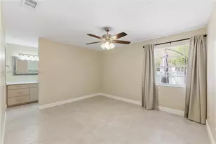 11654 NW 11th St, Pembroke Pines, FL 33026 - Photo 9
