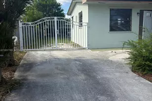 10791 SW 221st St, Miami, FL 33170 - Photo 11