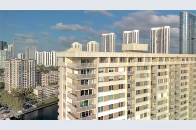 300 Bayview Dr #PH-06, Sunny Isles Beach, FL 33160 - Photo 55