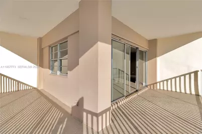 300 Bayview Dr #PH-06, Sunny Isles Beach, FL 33160 - Photo 7