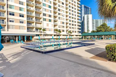 300 Bayview Dr #PH-06, Sunny Isles Beach, FL 33160 - Photo 45