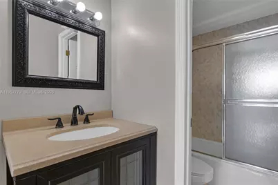 300 Bayview Dr #PH-06, Sunny Isles Beach, FL 33160 - Photo 33