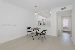 10434 Sunrise Lakes Blvd, Sunrise, FL 33322 - Photo 5