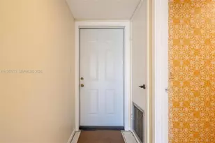 200 Ashbury Rd, Hollywood, FL 33024 - Photo 9