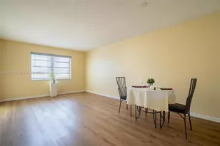 200 Ashbury Rd, Hollywood, FL 33024 - Photo 17