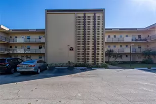 200 Ashbury Rd, Hollywood, FL 33024 - Photo 3