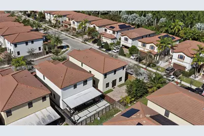 8895 NW 100th Pl, Doral, FL 33178 - Photo 43