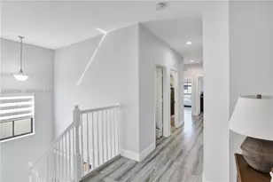 8895 NW 100th Pl, Doral, FL 33178 - Photo 21