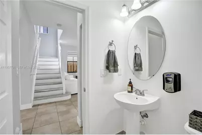 8895 NW 100th Pl, Doral, FL 33178 - Photo 9