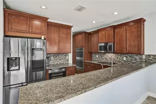8895 NW 100th Pl, Doral, FL 33178 - Photo 13